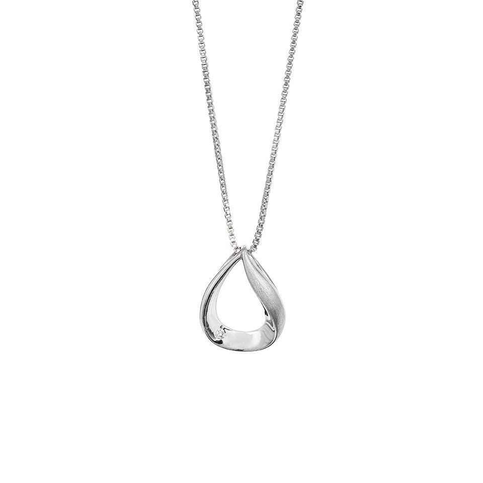 Halsband i &auml;kta silver