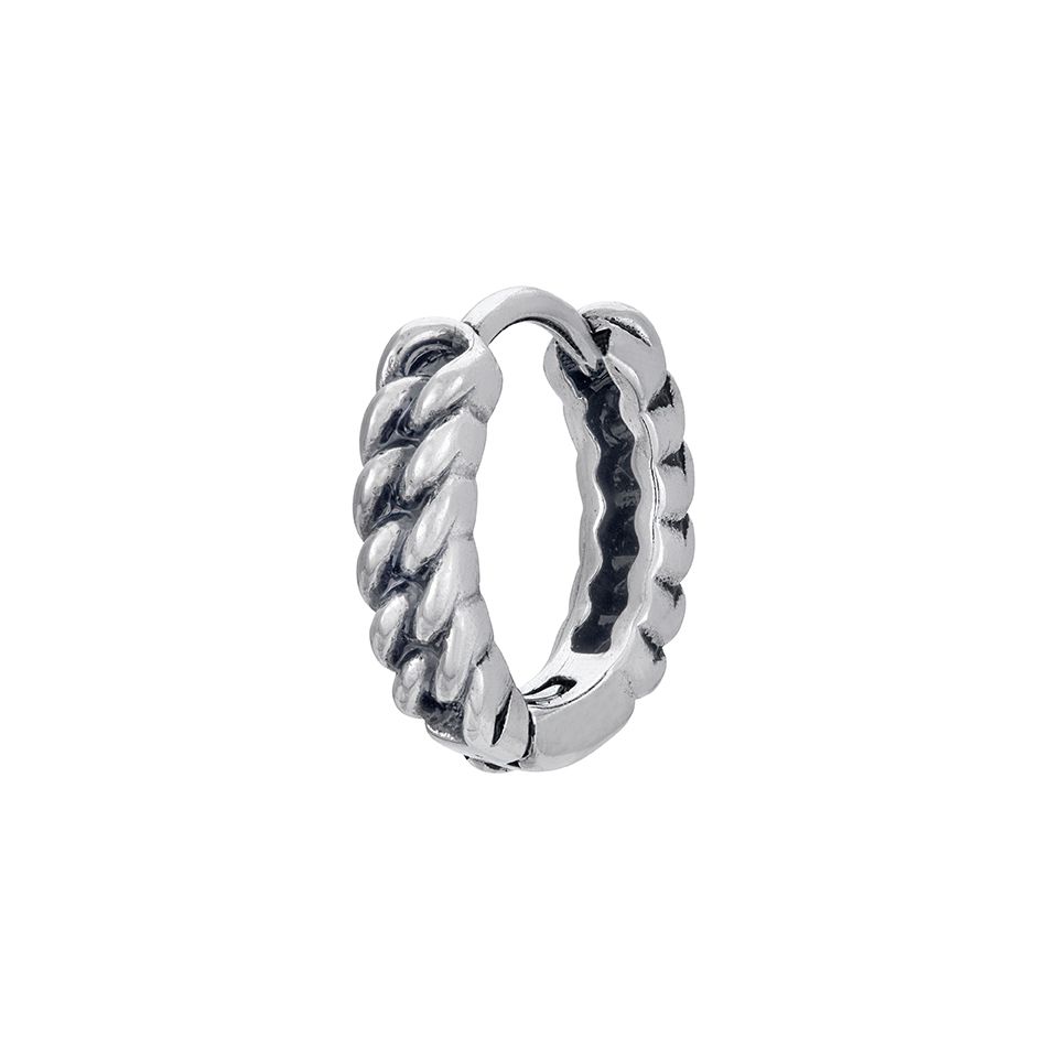 Styckörhänge i stål