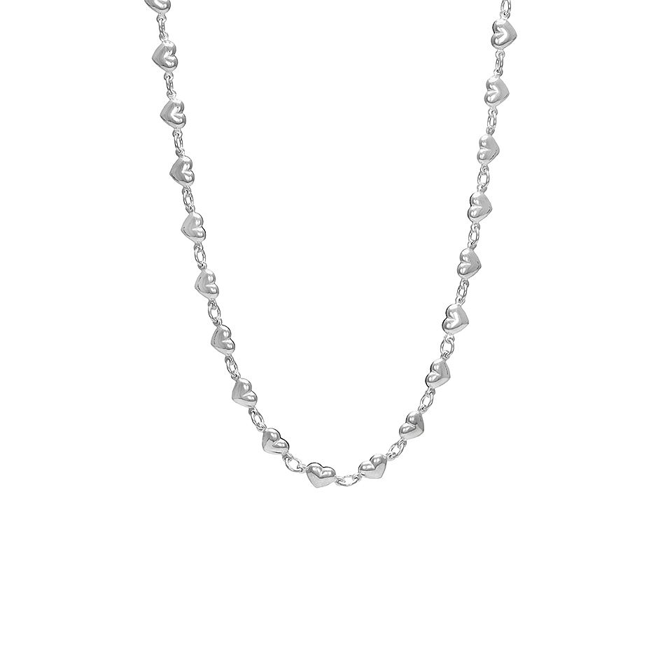 Halsband i silver hj&auml;rtan