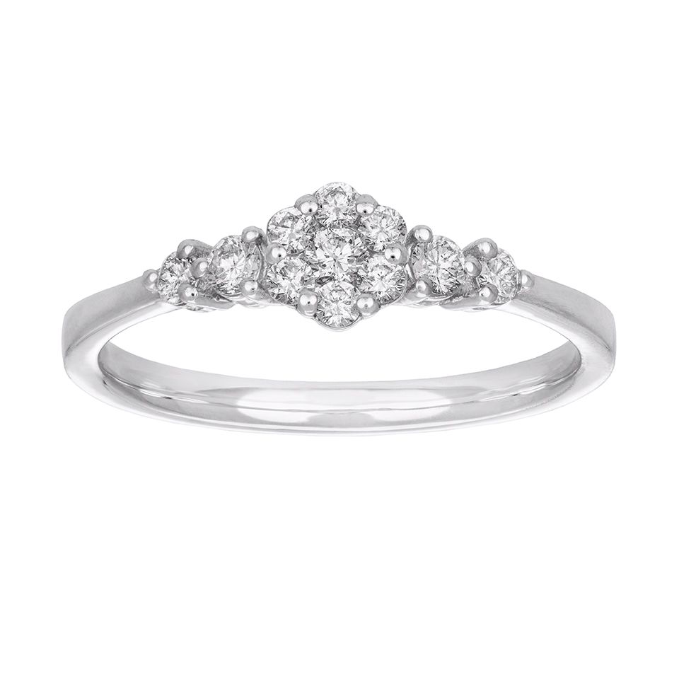 Diamantring i 18K guld med sidostenar, 17.5