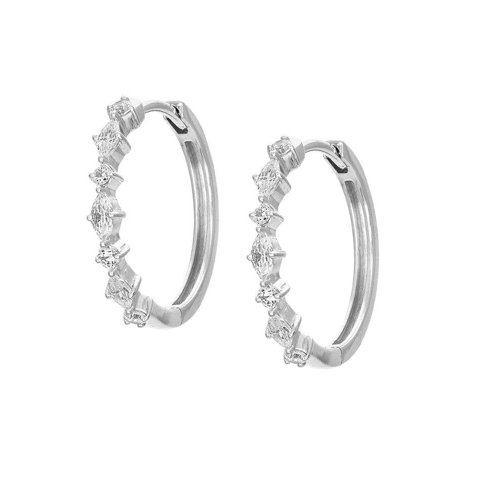 &Ouml;rh&auml;ngen i &auml;kta silver med kubisk zirkonia