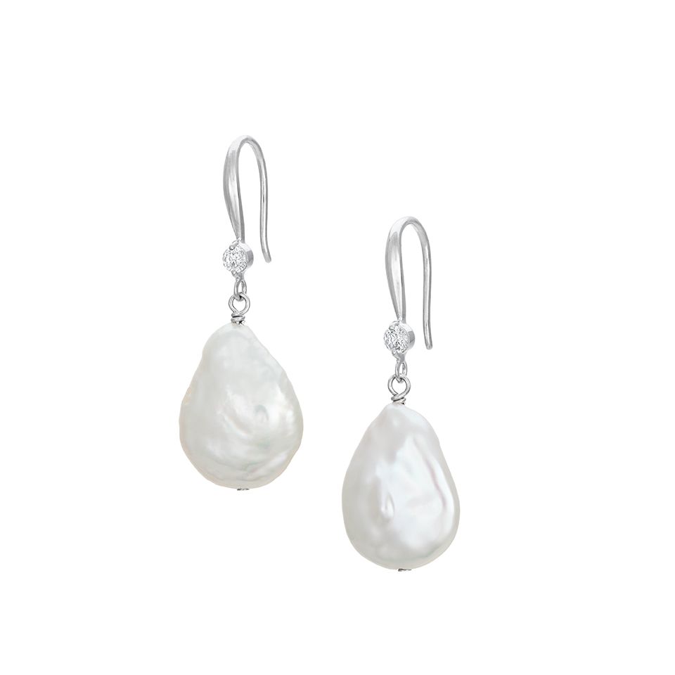 Örhängen med sötvattenspärla