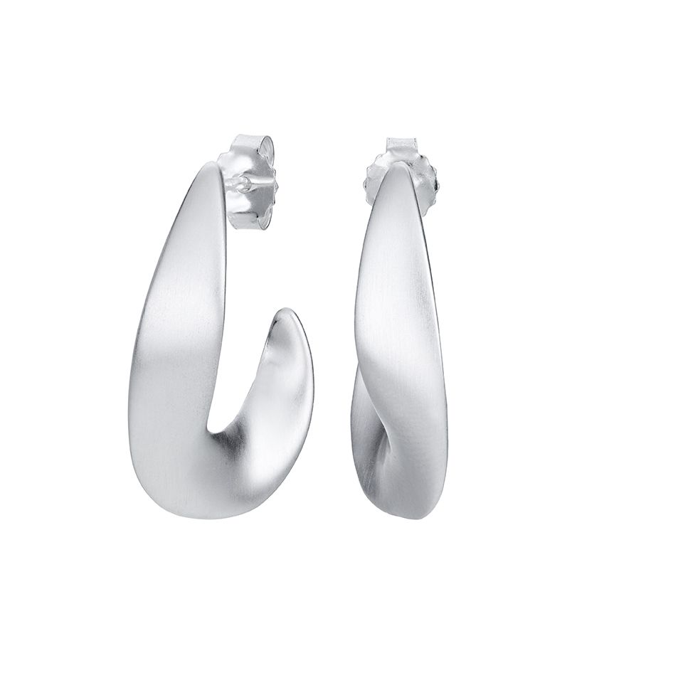 Örhängen i återvunnet silver