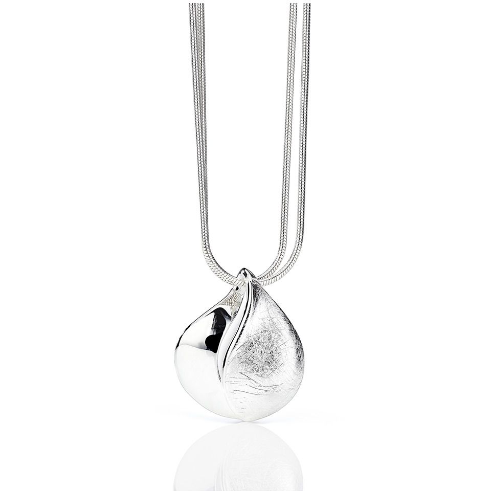 Halsband i &auml;kta silver